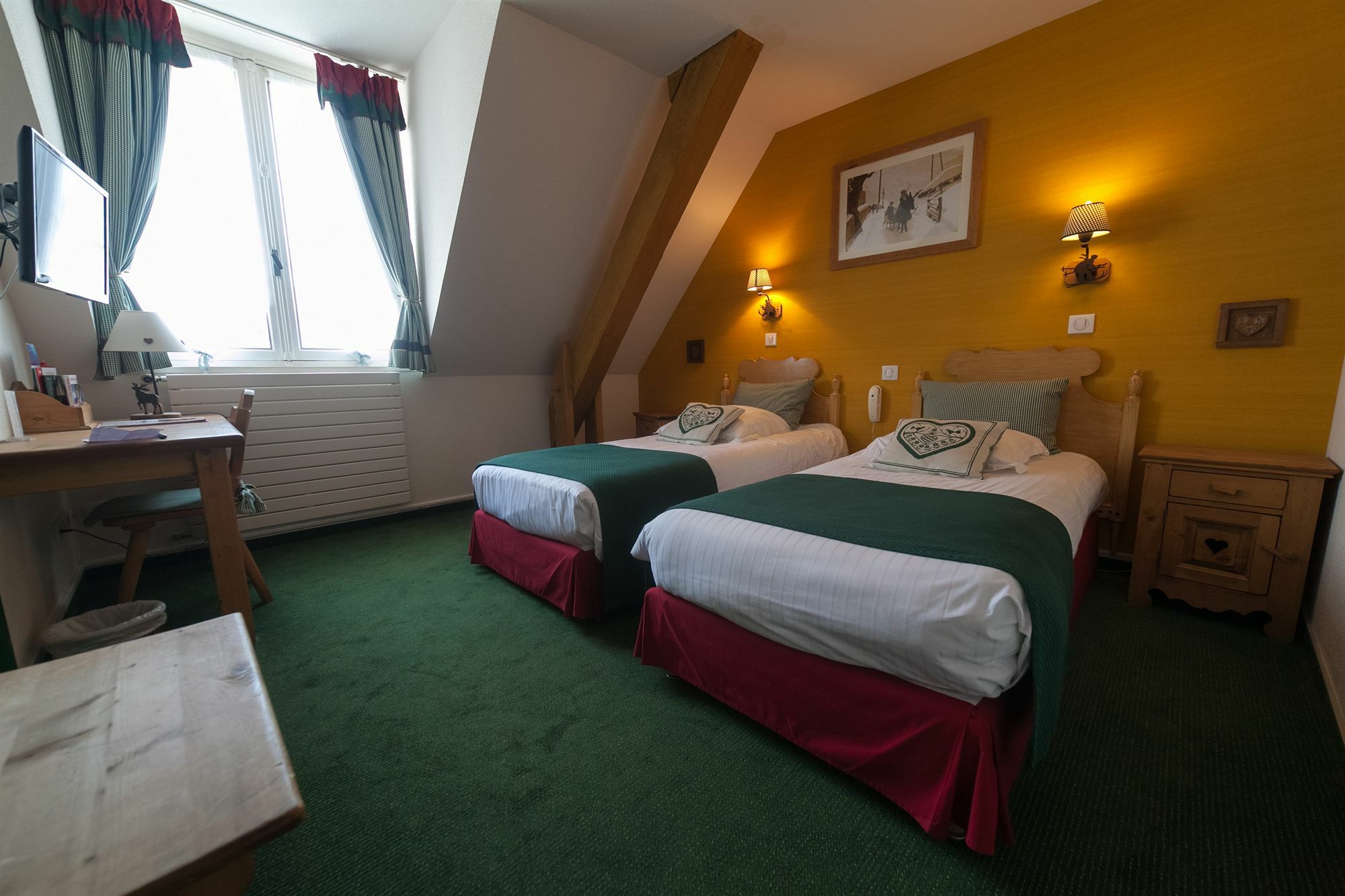 Hotel Des Princes, Chambery Centre מראה חיצוני תמונה